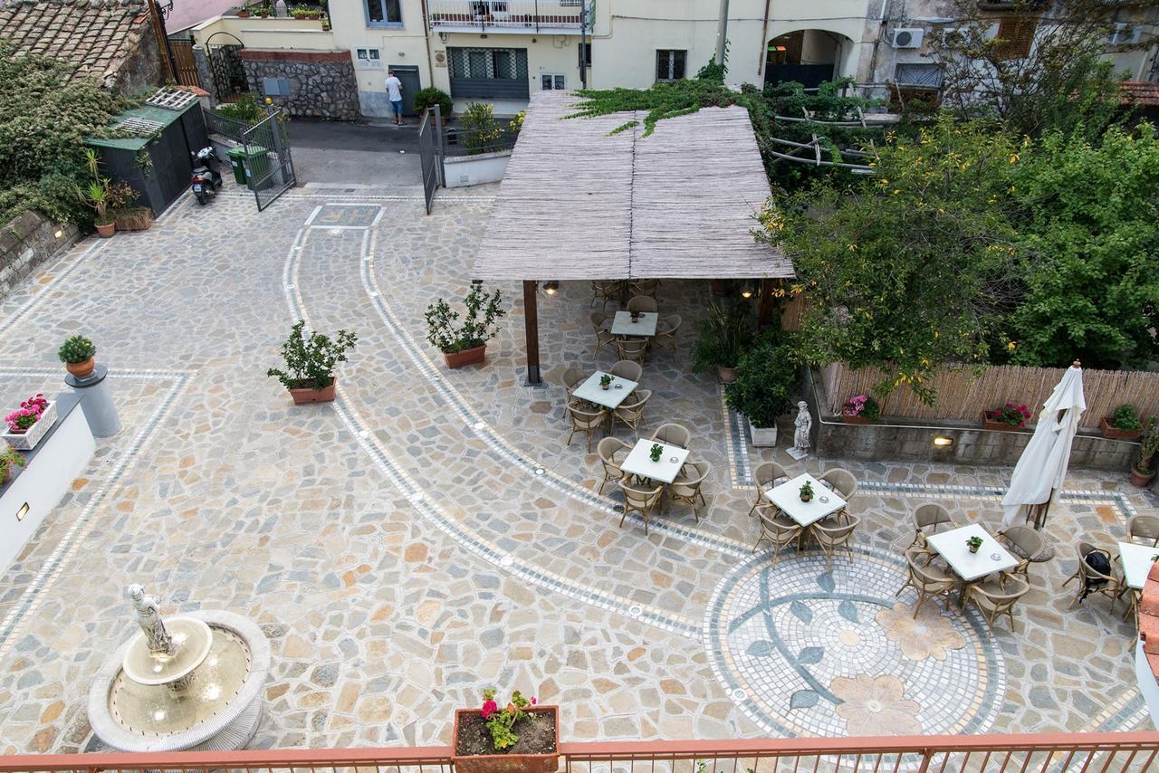 Hotel Reginella SantʼAgata sui Due Golfi Exterior foto